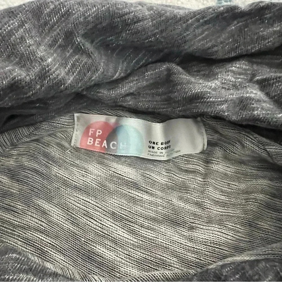 Free People Beach Cawl Cocoon Neck Pull Over Top Grey XS/S - Picture 4 of 8